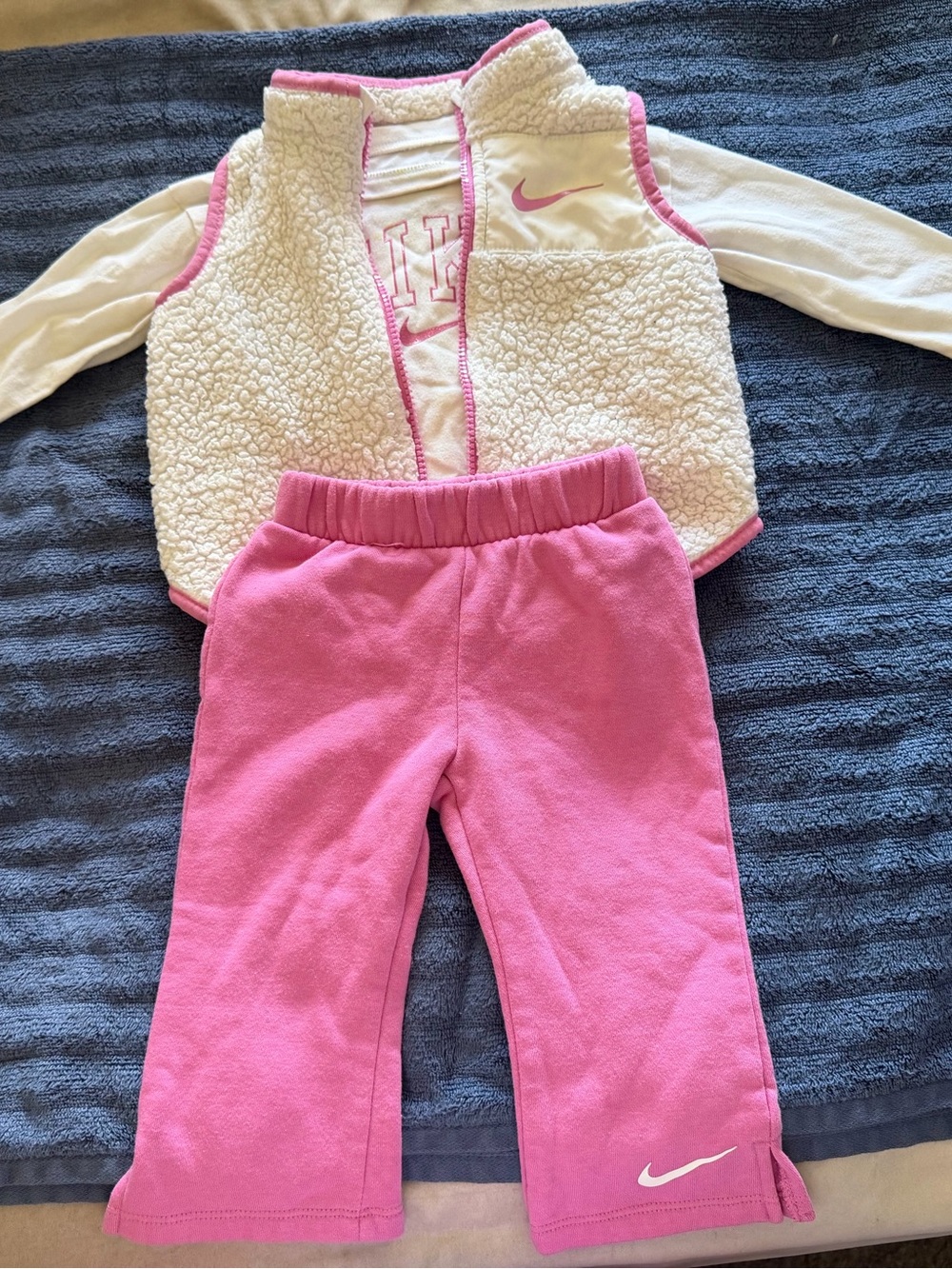Nike Baby Girl Pink 3-Piece Outfit Set